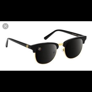 Blenders Black Betsy Polarized Sunglasses